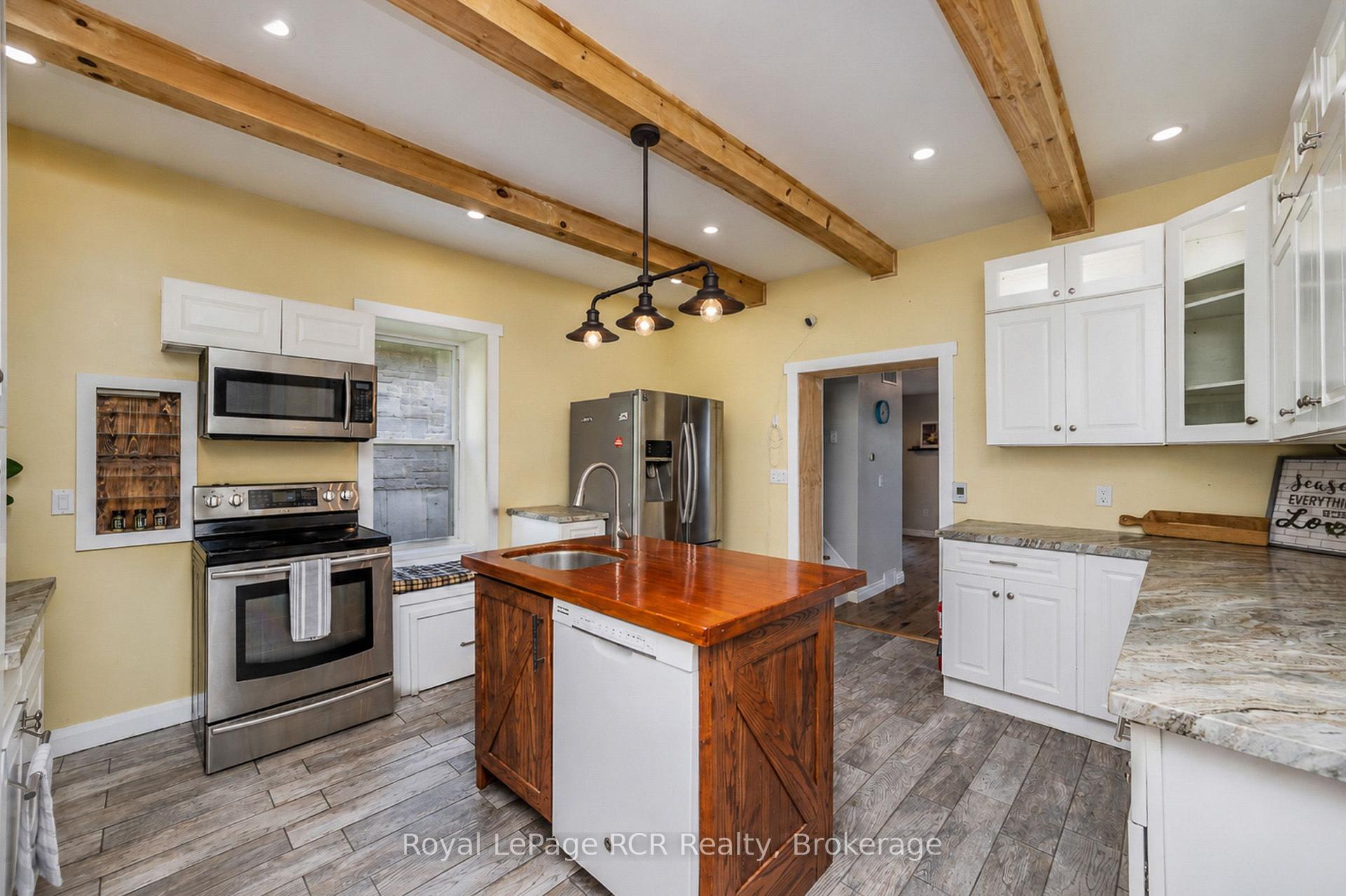 Photo 16 of 56 Main Street E, Grey Highlands — HOMEH