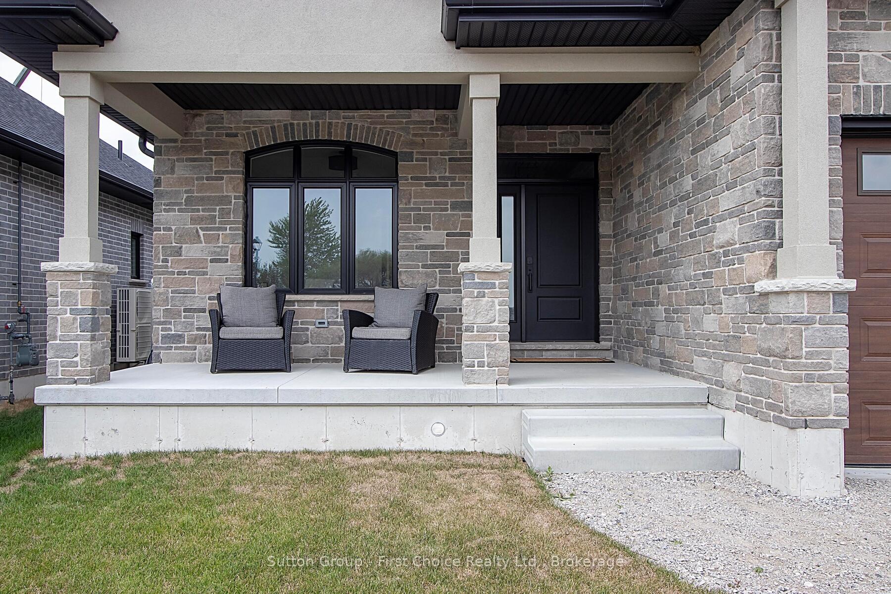 Photo 2 of 117 Kastner Street, Stratford — HOMEH