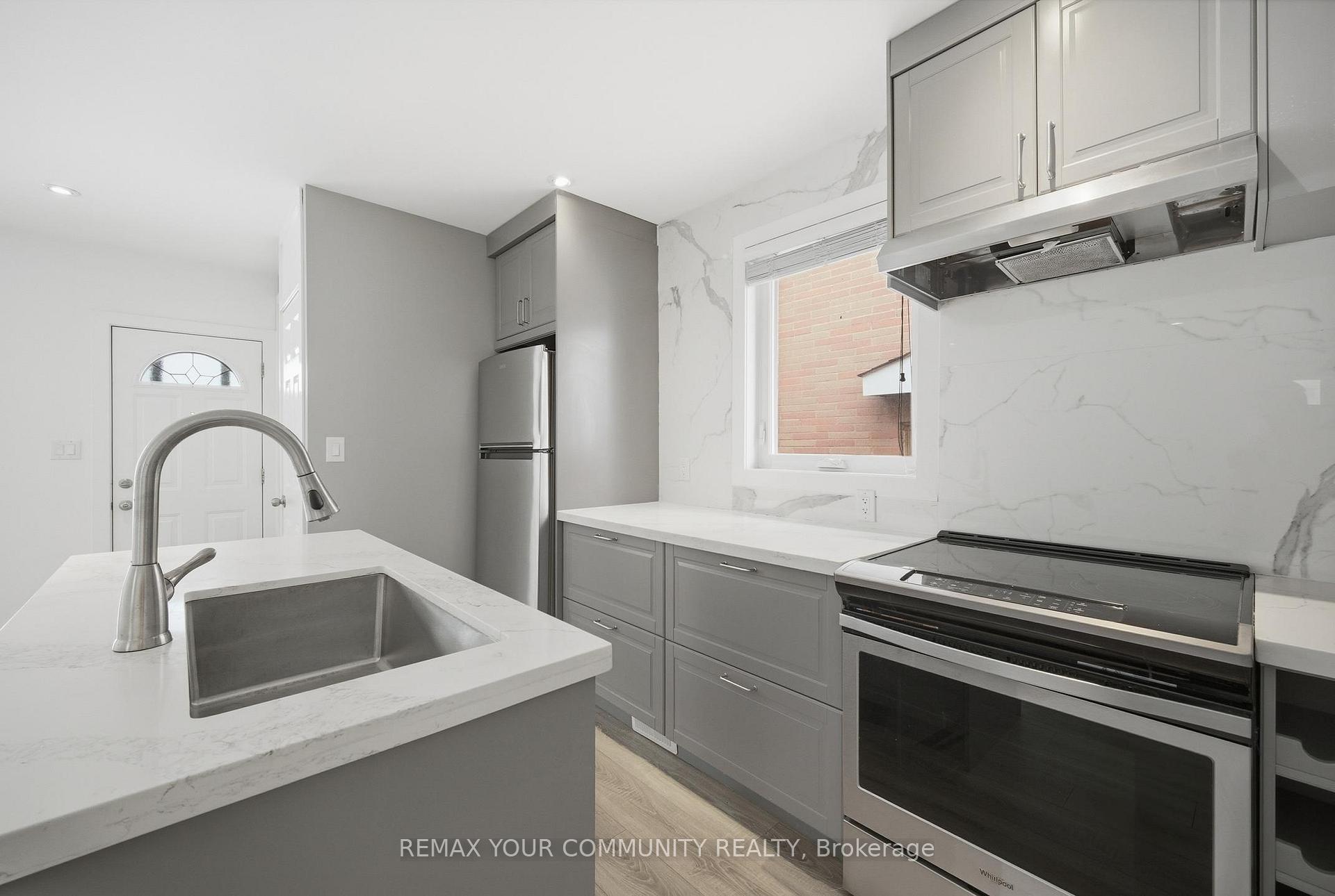 Photo 8 of 172 Times Road, North York, Briar Hill-Belgravia — HOMEH