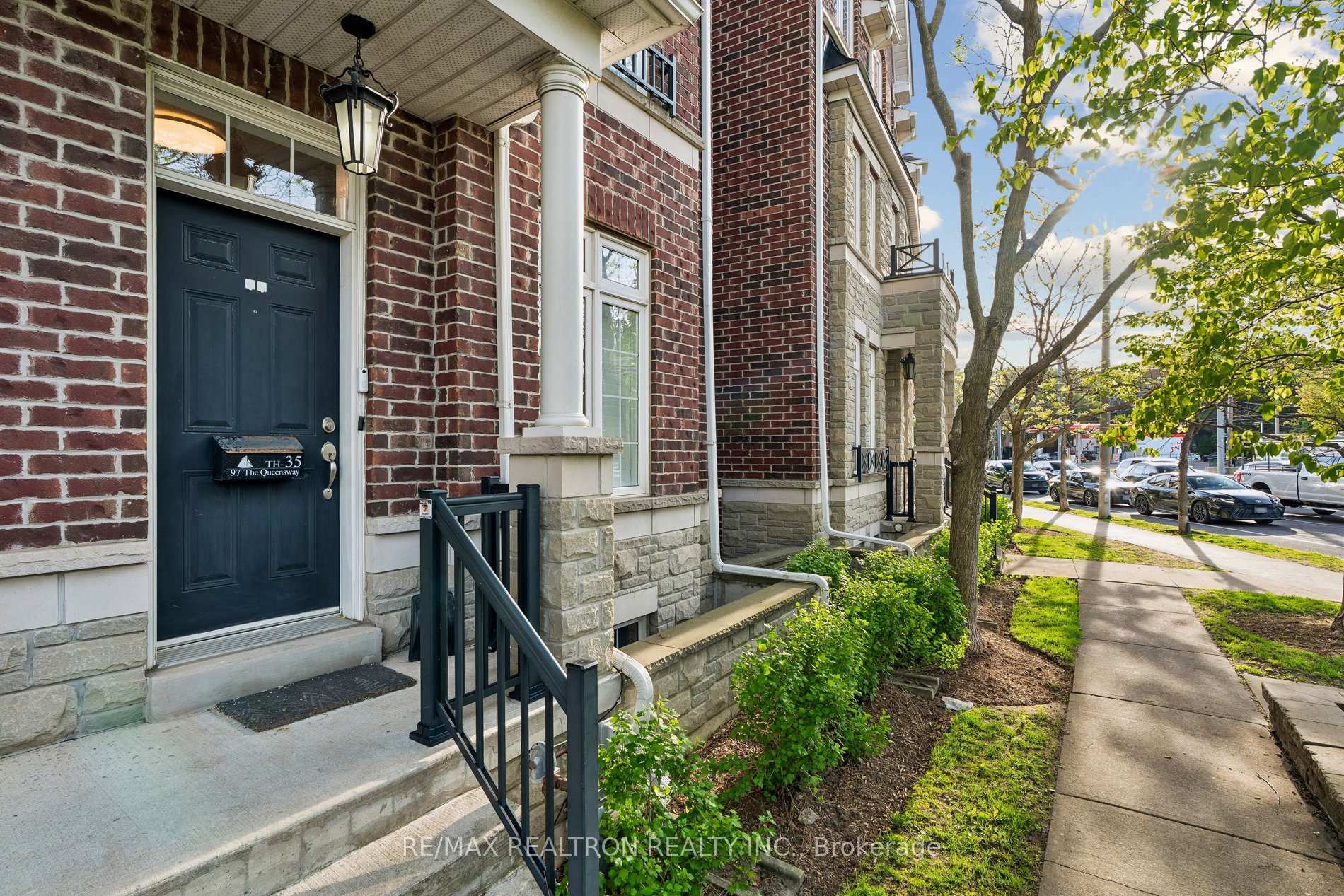 Photo 3 of Unit 35, 97 The Queensway, Toronto, High Park-Swansea — HOMEH