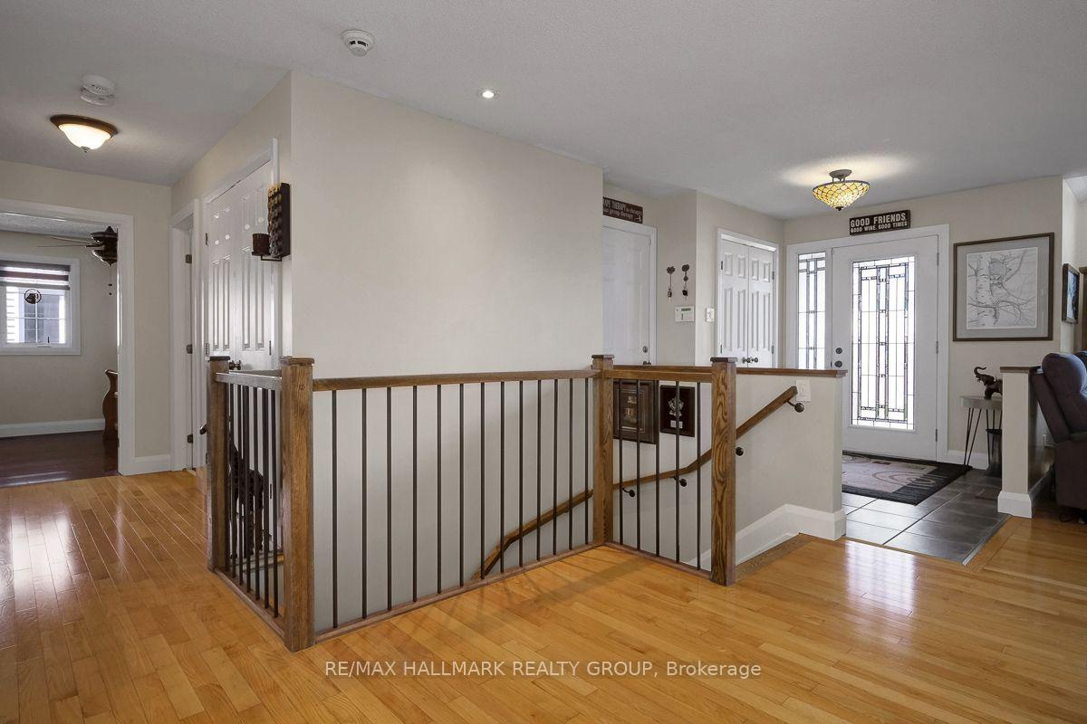 Photo 3 of 75 Lloydalex Crescent, Ottawa, Stittsville (North) — HOMEH