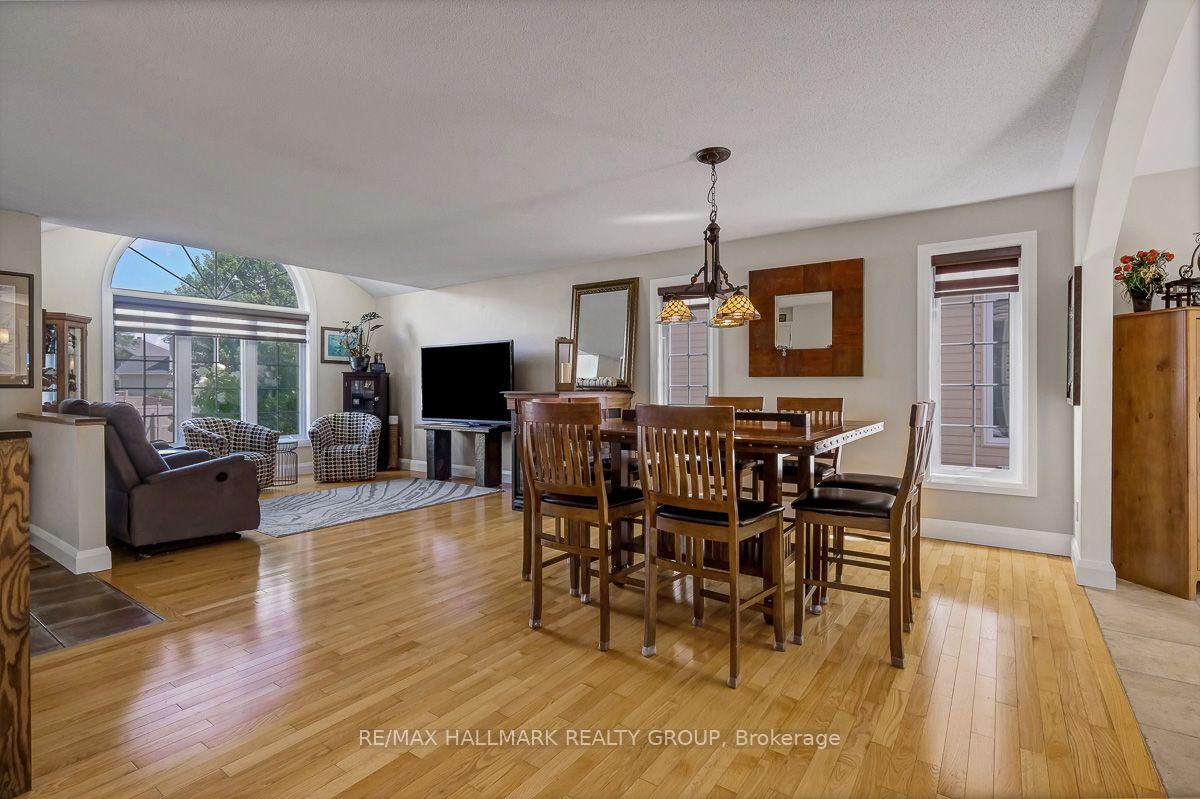 Photo 14 of 75 Lloydalex Crescent, Ottawa, Stittsville (North) — HOMEH