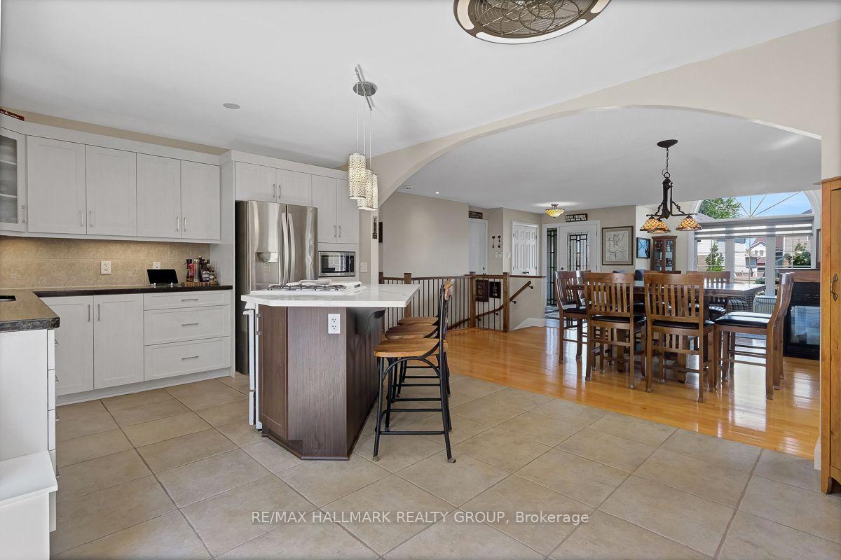 Photo 20 of 75 Lloydalex Crescent, Ottawa, Stittsville (North) — HOMEH