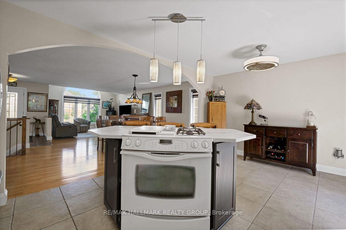 Photo 23 of 75 Lloydalex Crescent, Ottawa, Stittsville (North) — HOMEH