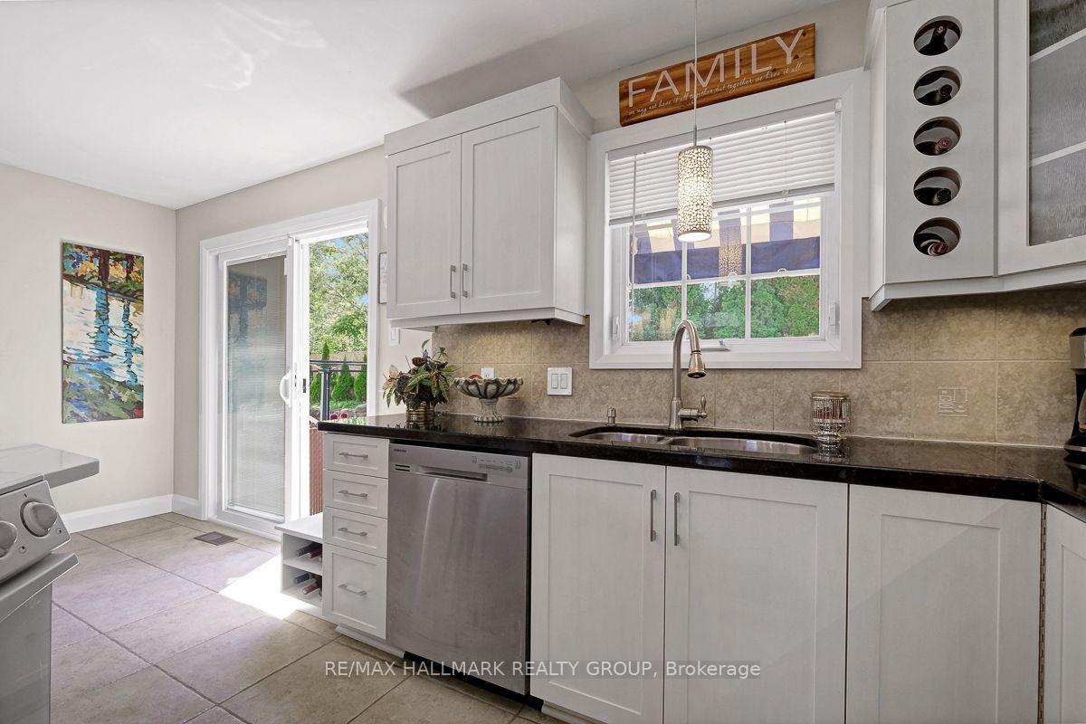 Photo 24 of 75 Lloydalex Crescent, Ottawa, Stittsville (North) — HOMEH