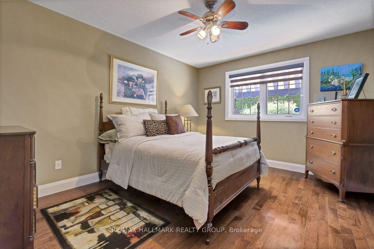 Photo 32 of 75 Lloydalex Crescent, Ottawa, Stittsville (North) — HOMEH