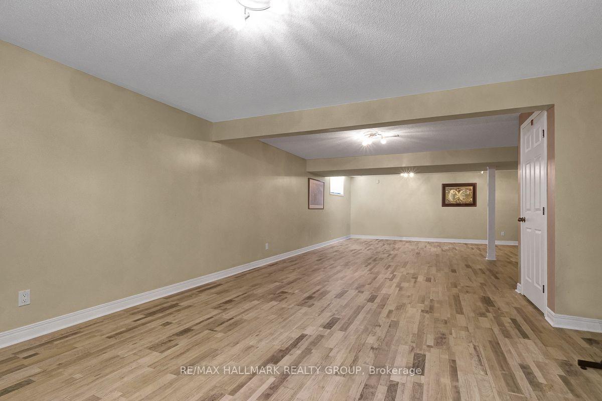 Photo 37 of 75 Lloydalex Crescent, Ottawa, Stittsville (North) — HOMEH