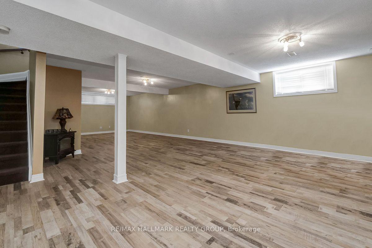 Photo 39 of 75 Lloydalex Crescent, Ottawa, Stittsville (North) — HOMEH