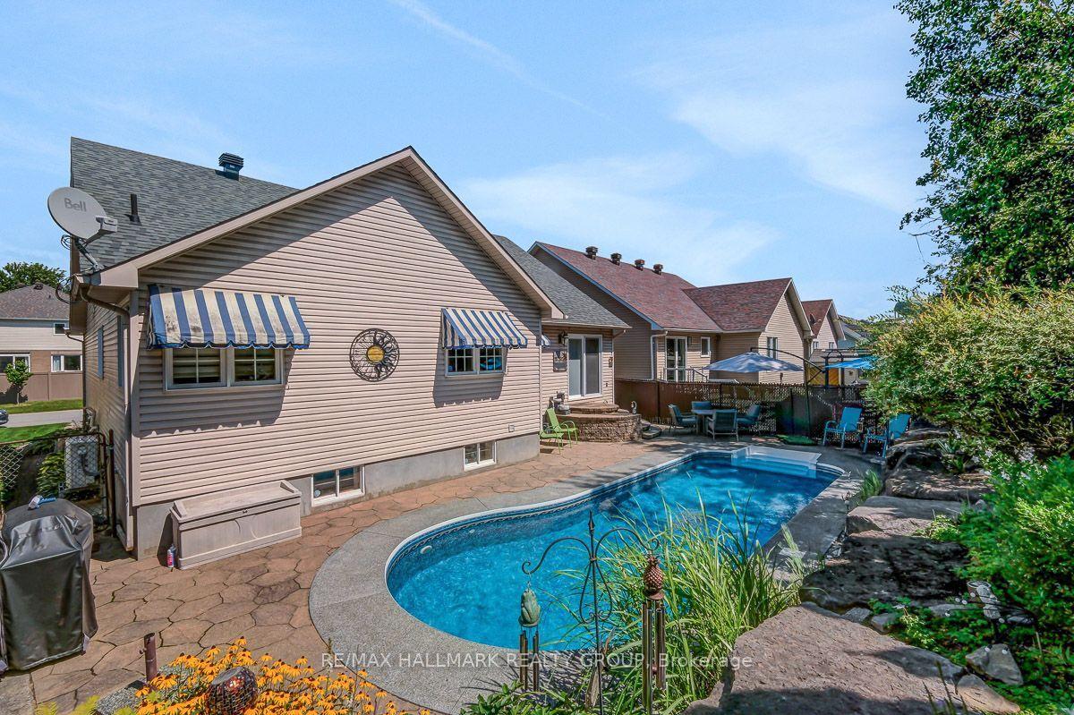 Photo 42 of 75 Lloydalex Crescent, Ottawa, Stittsville (North) — HOMEH