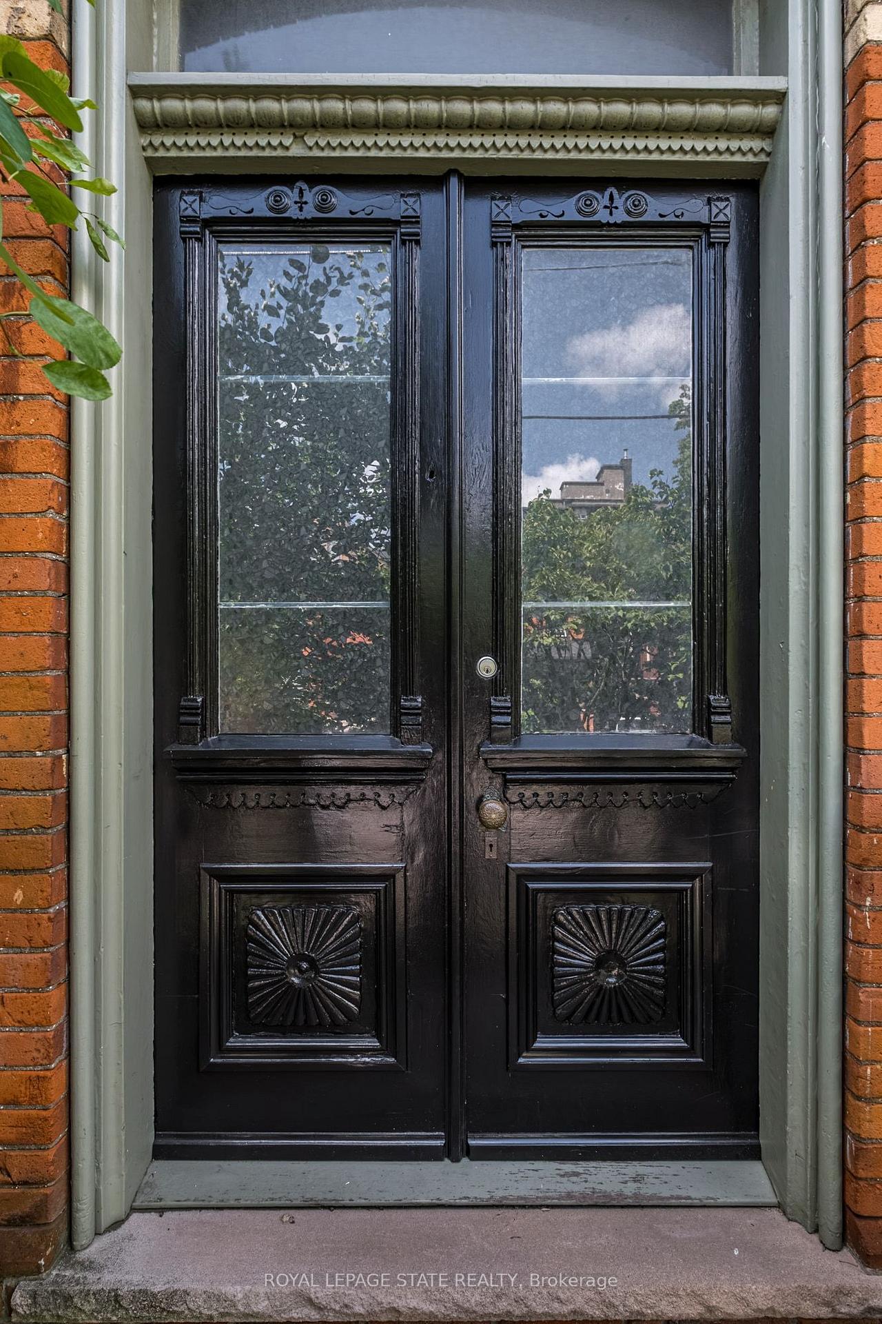 Photo 3 of 151 Markland Street, Hamilton, Durand — HOMEH