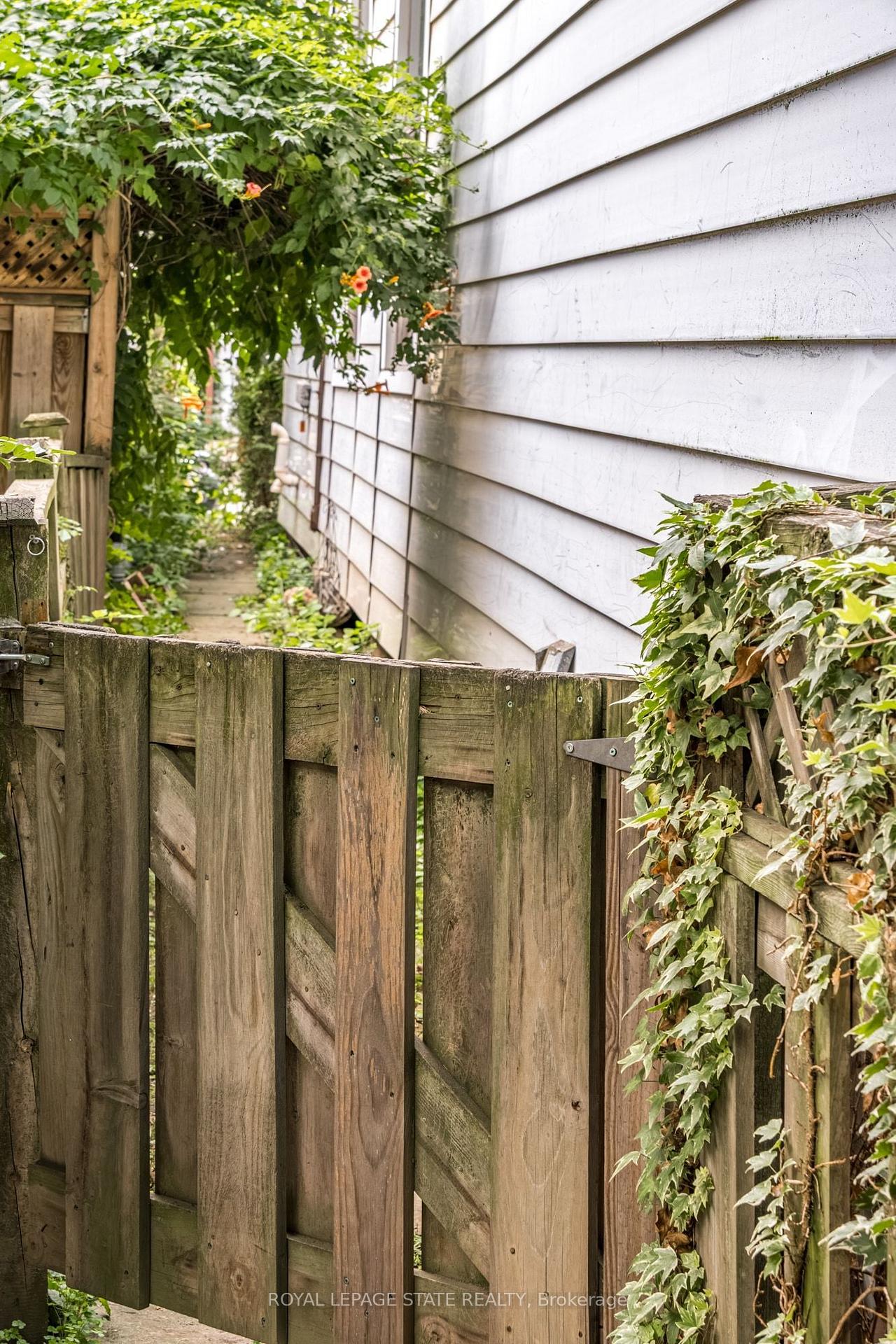 Photo 43 of 151 Markland Street, Hamilton, Durand — HOMEH