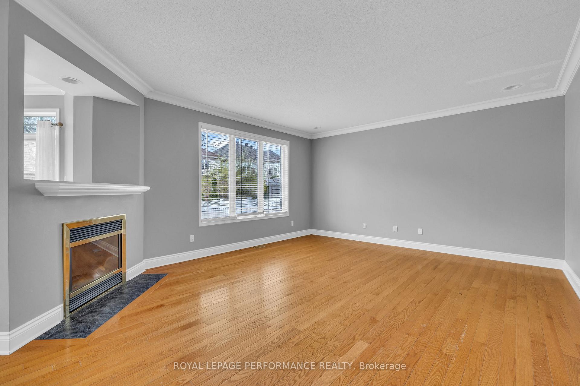 Photo 13 of 2415 Des Pruches Avenue, Ottawa, Chapel Hill South - Orleans Village — HOMEH