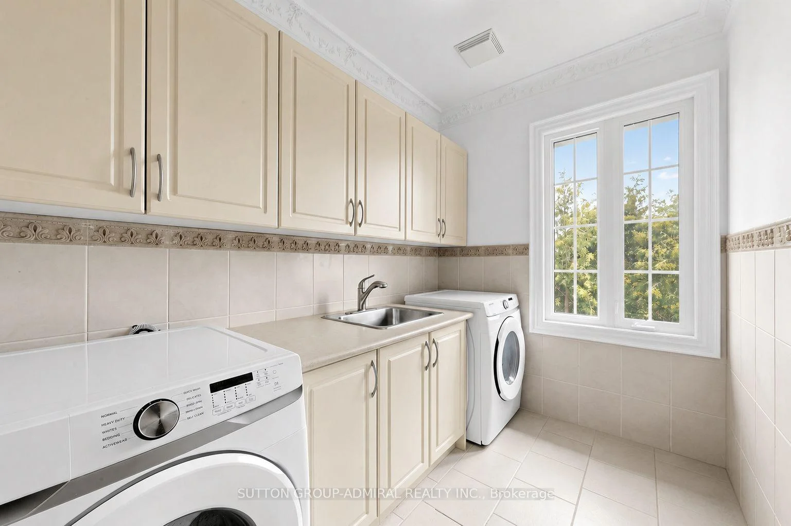 Photo 37 of 187 Davidson Drive, Vaughan, Islington Woods — HOMEH