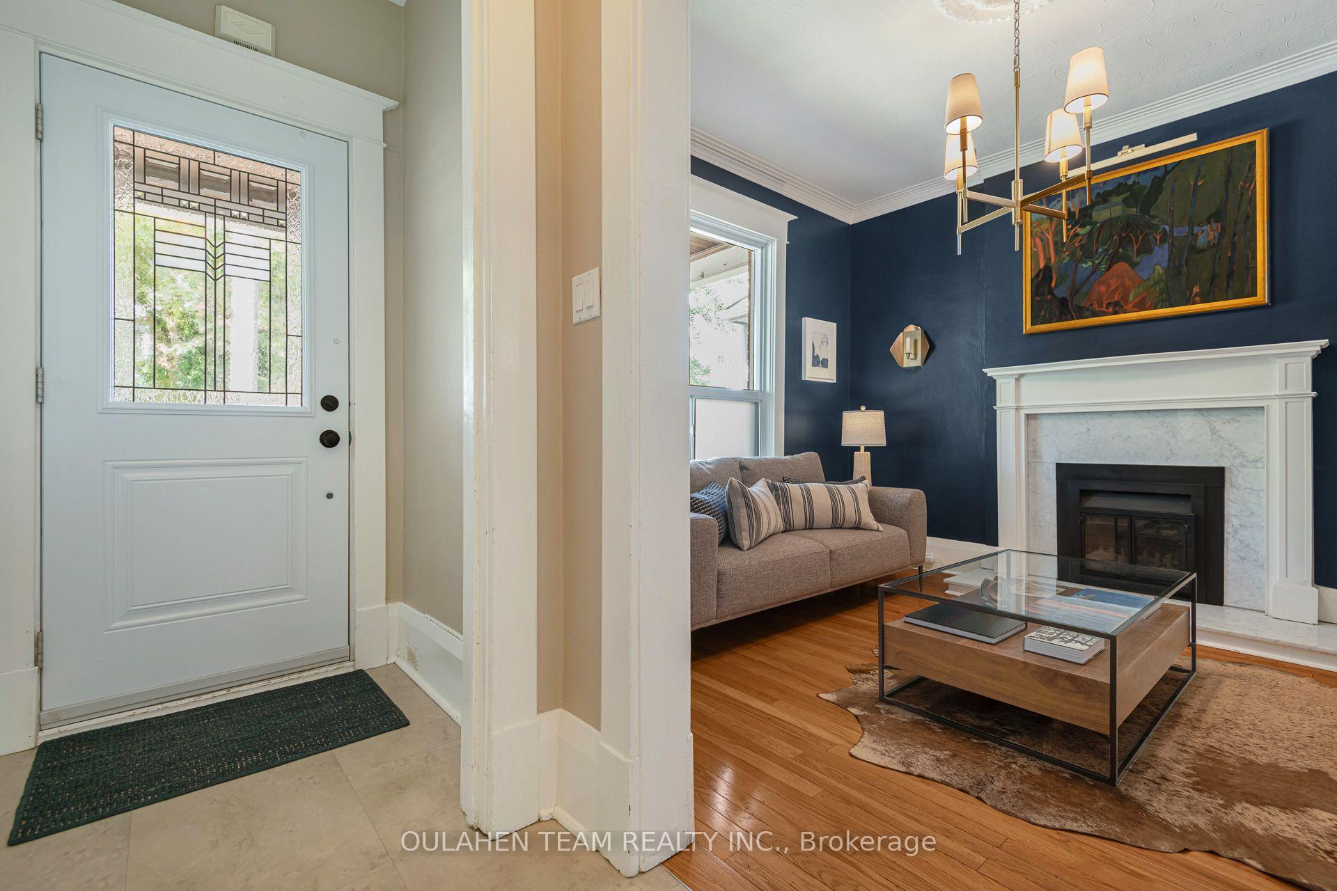 Photo 4 of 195 Pacific Avenue, Toronto, High Park North — HOMEH