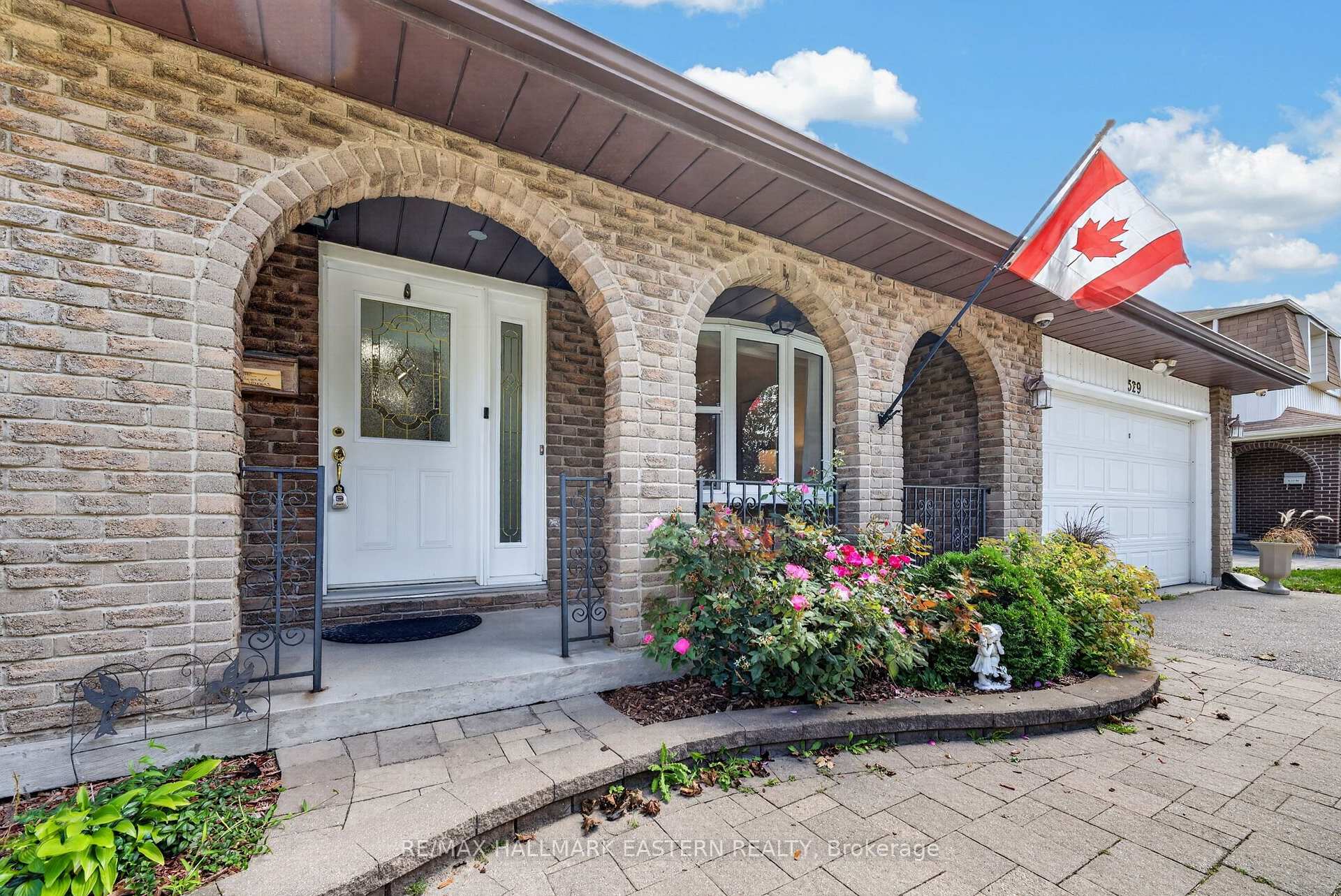 Photo 3 of 529 Seville Street, Oshawa, Vanier — HOMEH