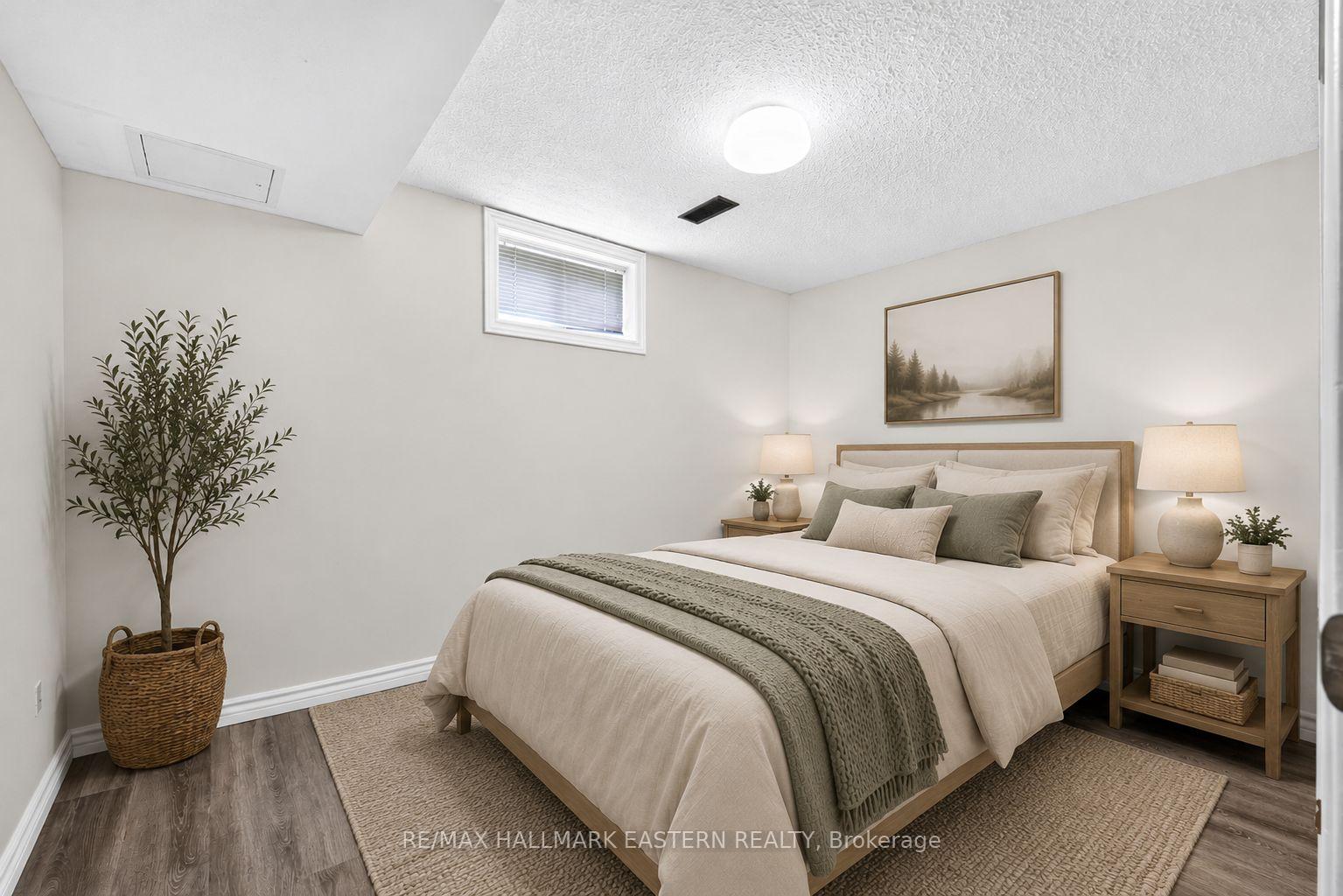 Photo 32 of 529 Seville Street, Oshawa, Vanier — HOMEH