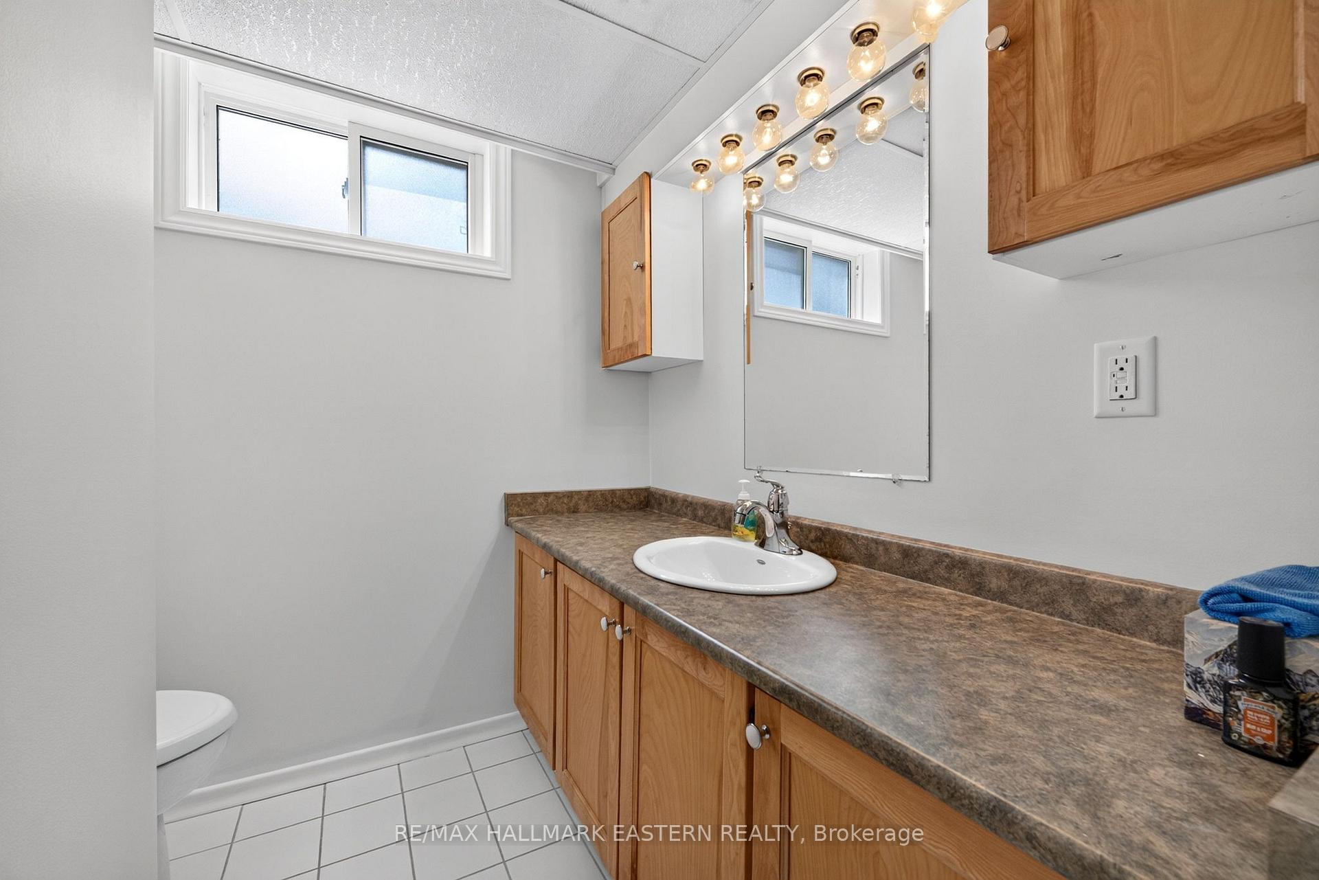 Photo 35 of 529 Seville Street, Oshawa, Vanier — HOMEH