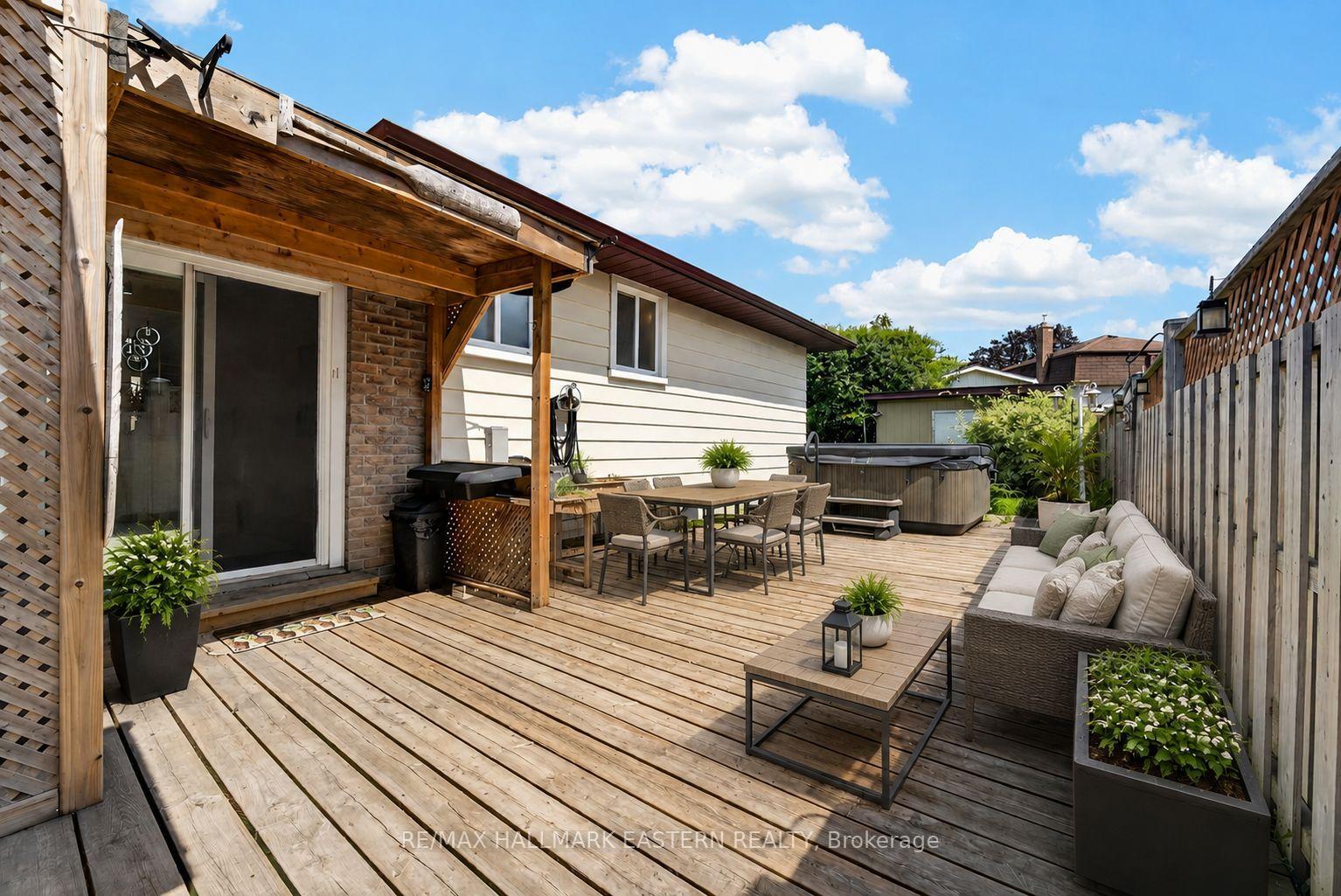 Photo 43 of 529 Seville Street, Oshawa, Vanier — HOMEH
