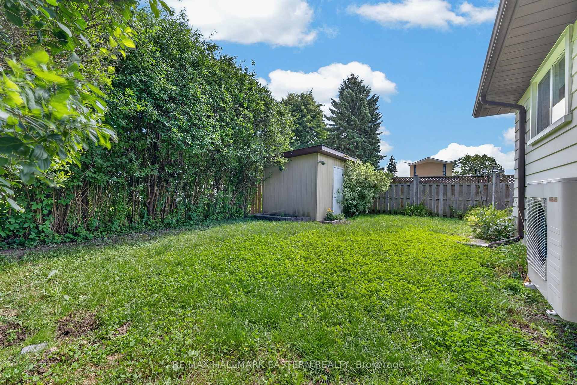 Photo 49 of 529 Seville Street, Oshawa, Vanier — HOMEH
