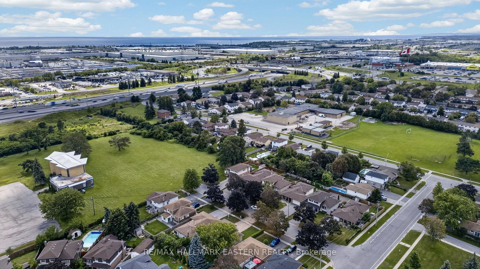 Photo 54 of 529 Seville Street, Oshawa, Vanier — HOMEH