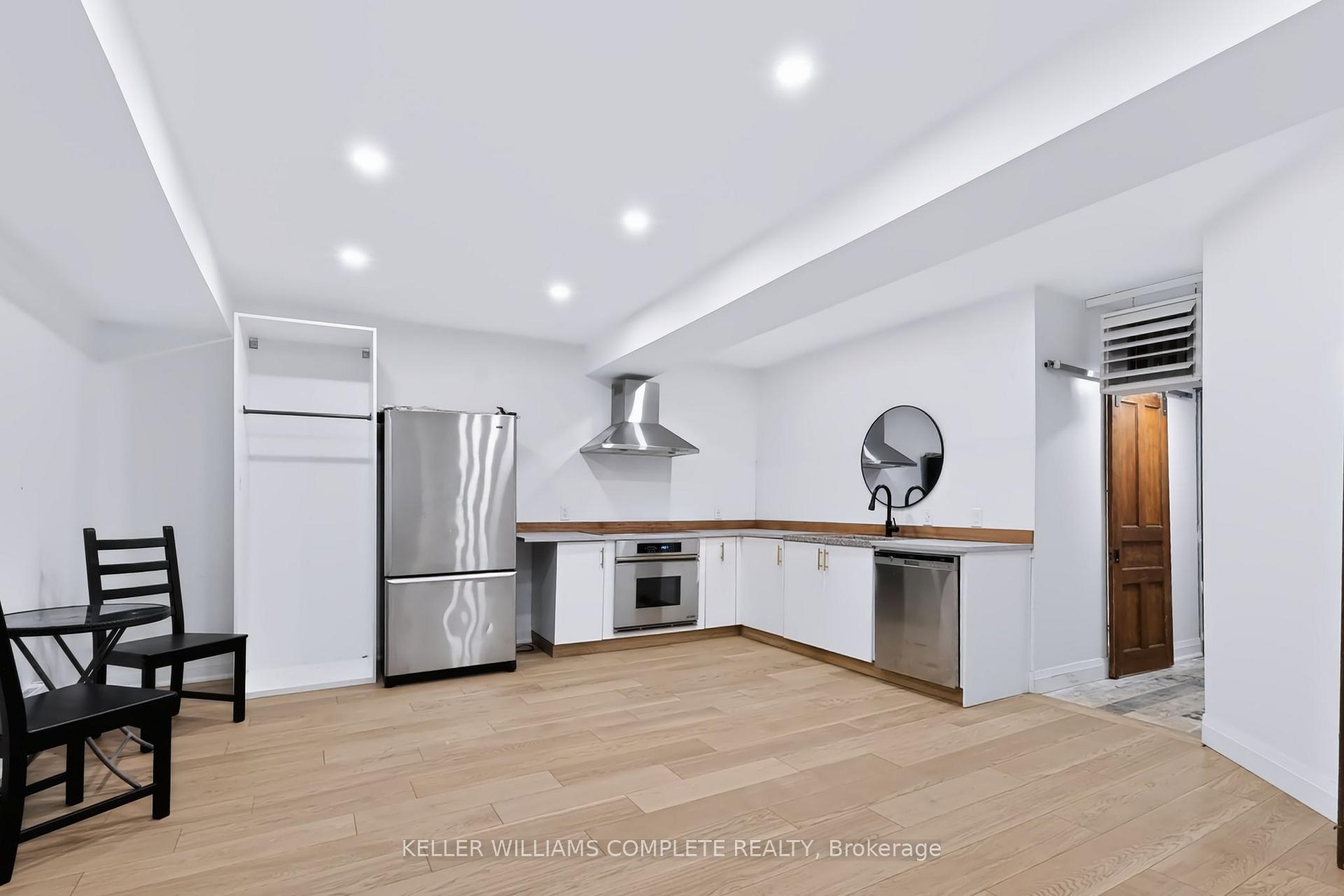 Photo 20 of 442 King William Street, Hamilton, Landsdale — HOMEH