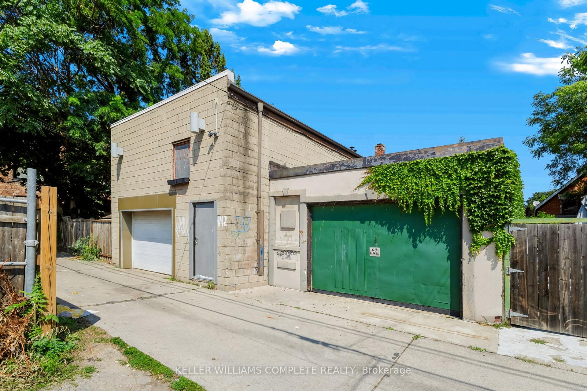 Photo 33 of 442 King William Street, Hamilton, Landsdale — HOMEH