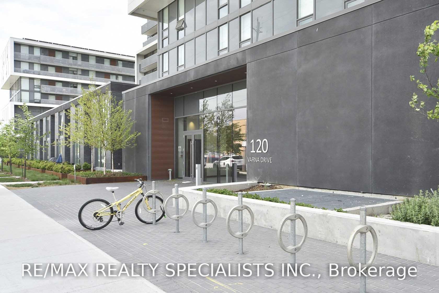 Photo 3 of Unit 801, 120 Varna Drive, Toronto, Englemount-Lawrence — HOMEH