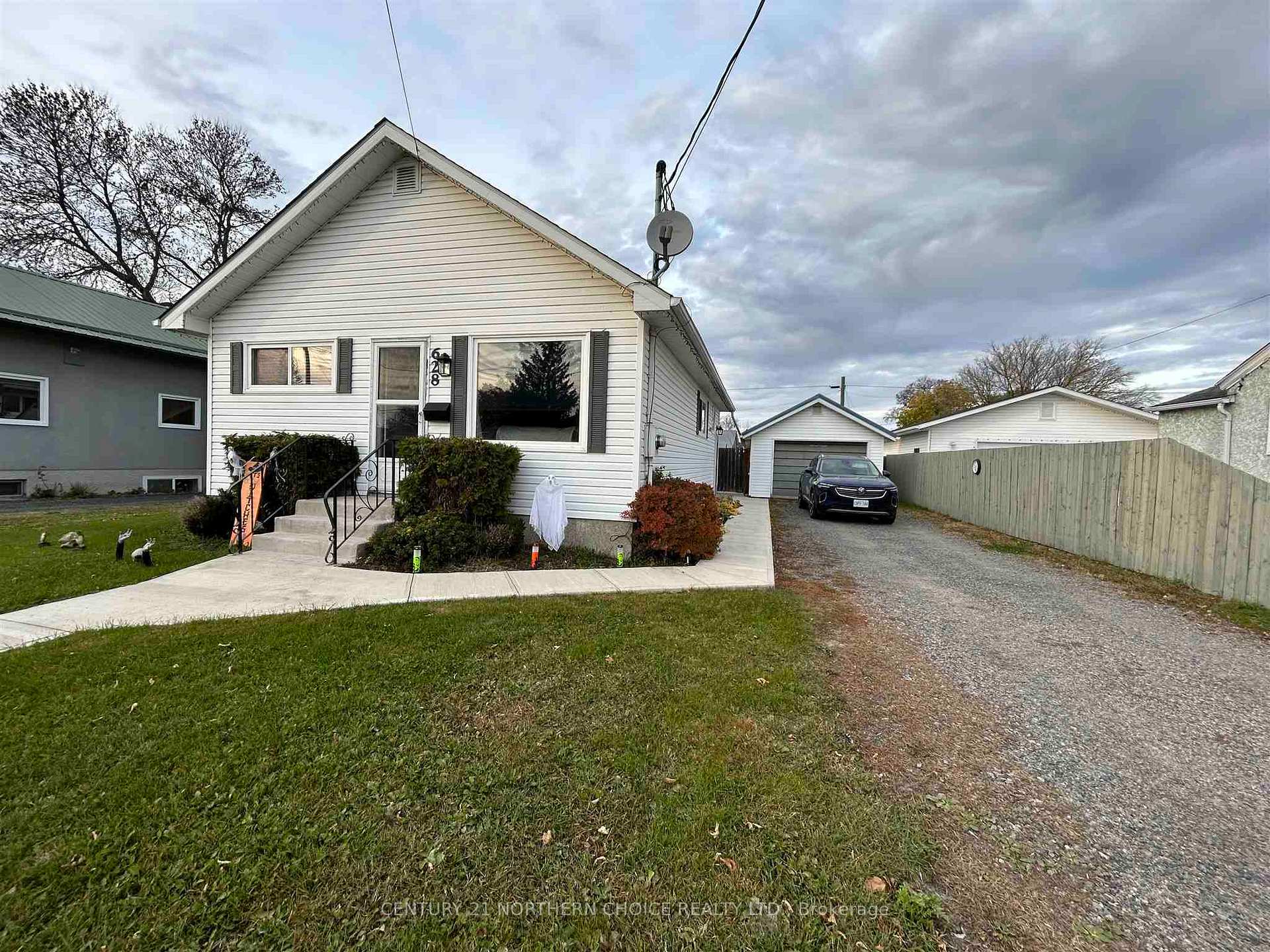 Photo 41 of 628 Second Street E, Fort Frances, TB-401 — HOMEH