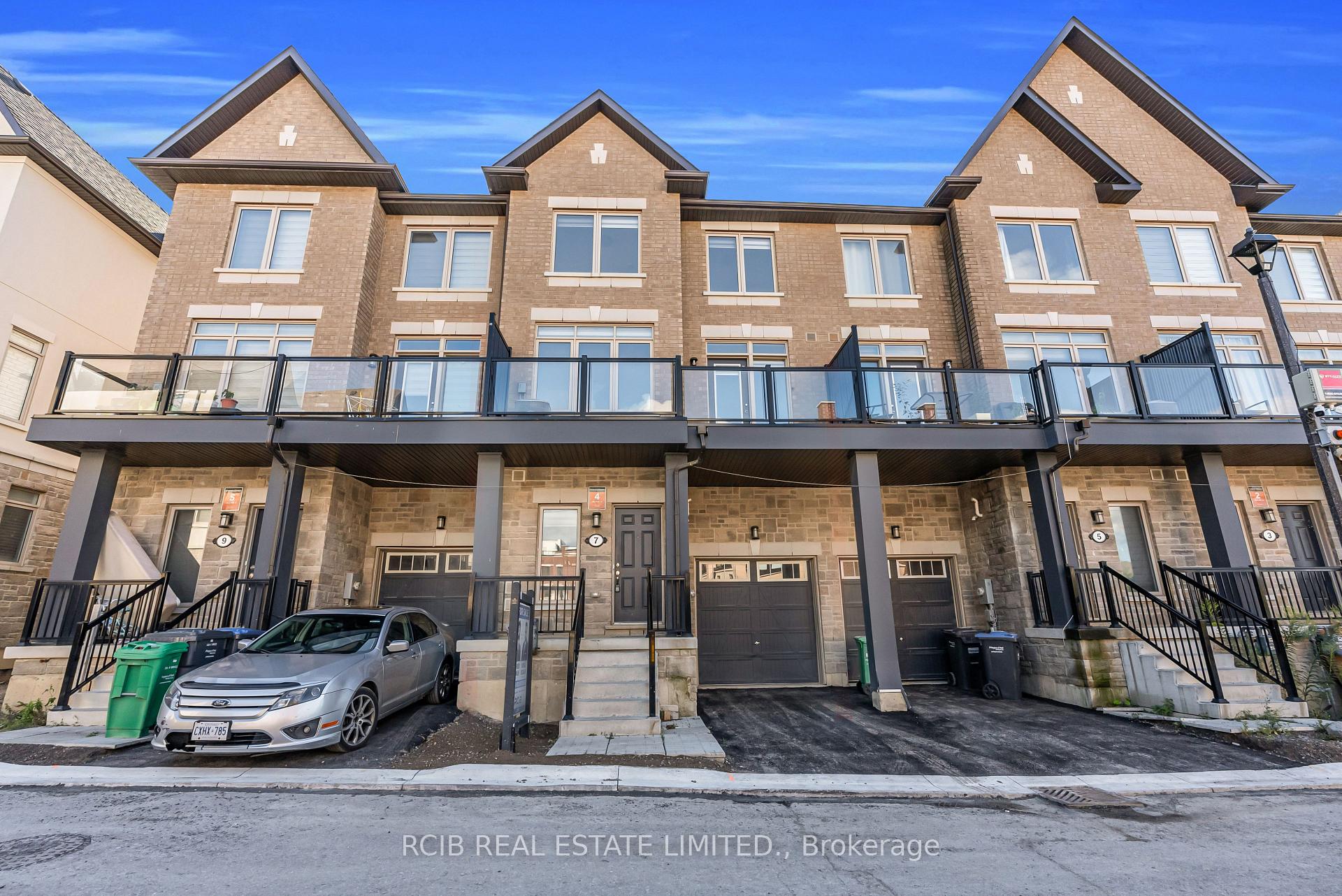 Photo 3 of 7 Tiveron Avenue, Caledon, Rural Caledon — HOMEH