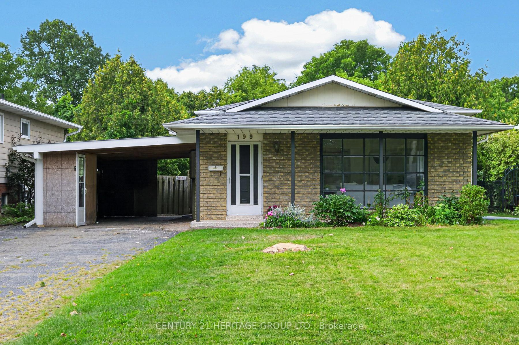Photo 2 of 199 Paris Road, Brantford, Henderson-Sky Acres — HOMEH
