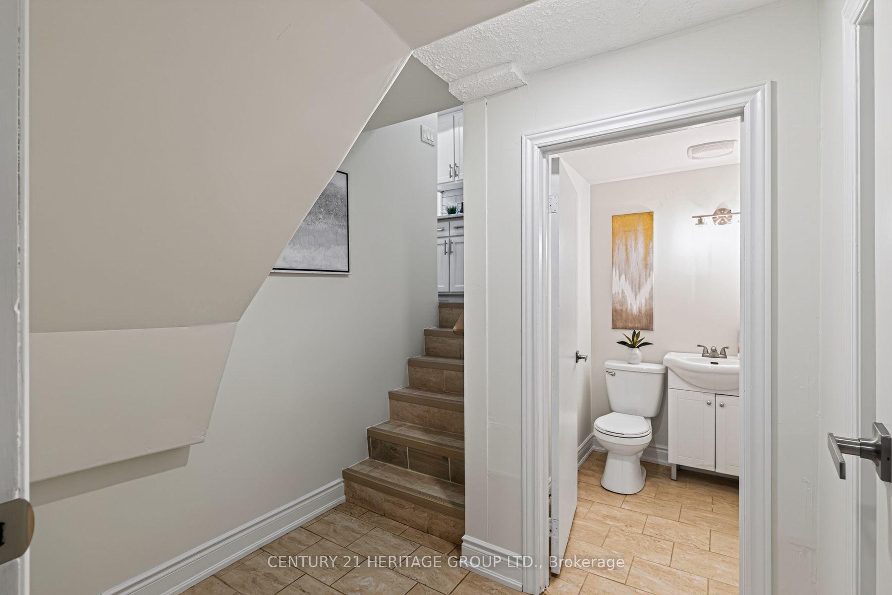 Photo 31 of 199 Paris Road, Brantford, Henderson-Sky Acres — HOMEH