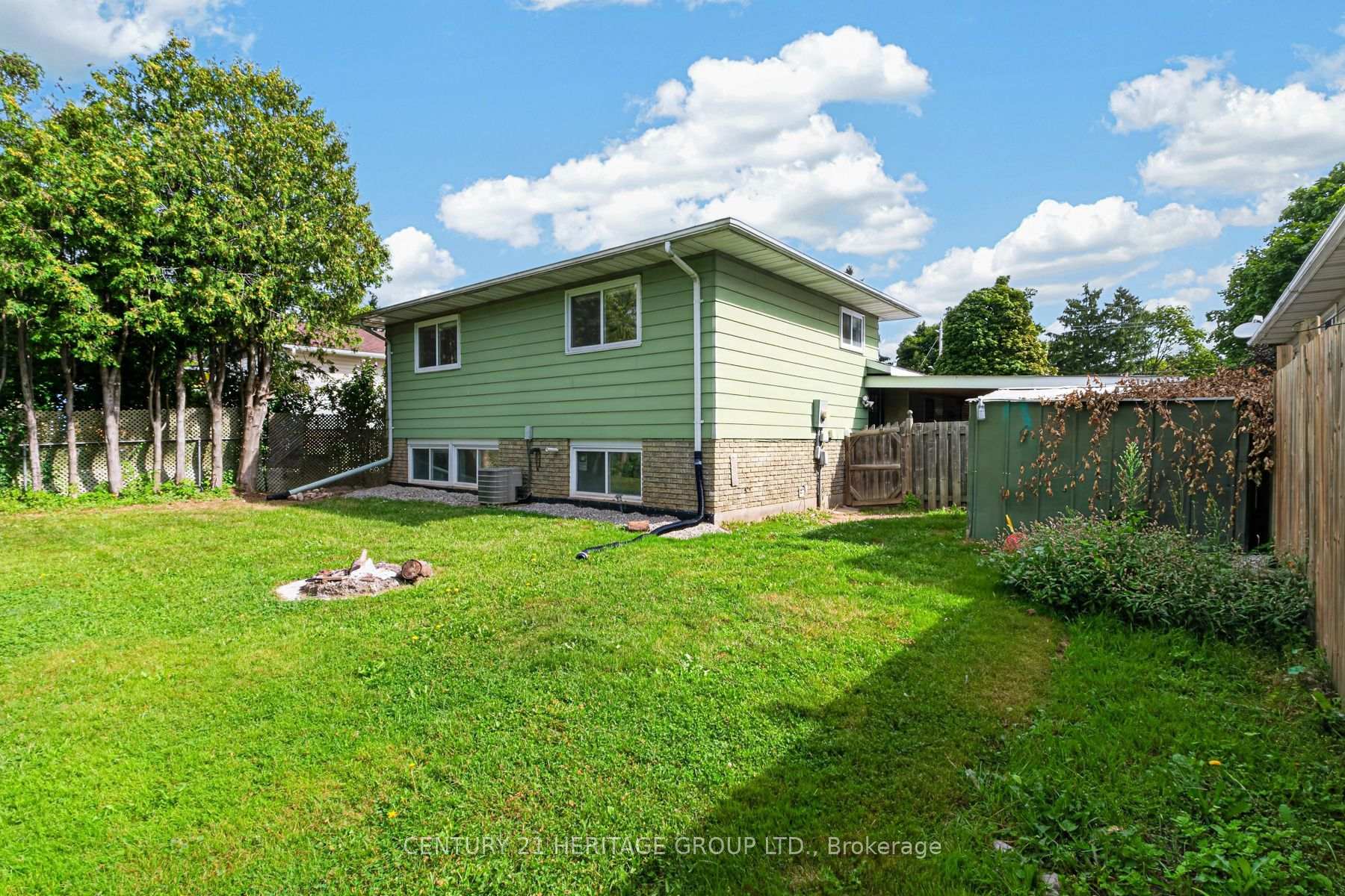 Photo 36 of 199 Paris Road, Brantford, Henderson-Sky Acres — HOMEH
