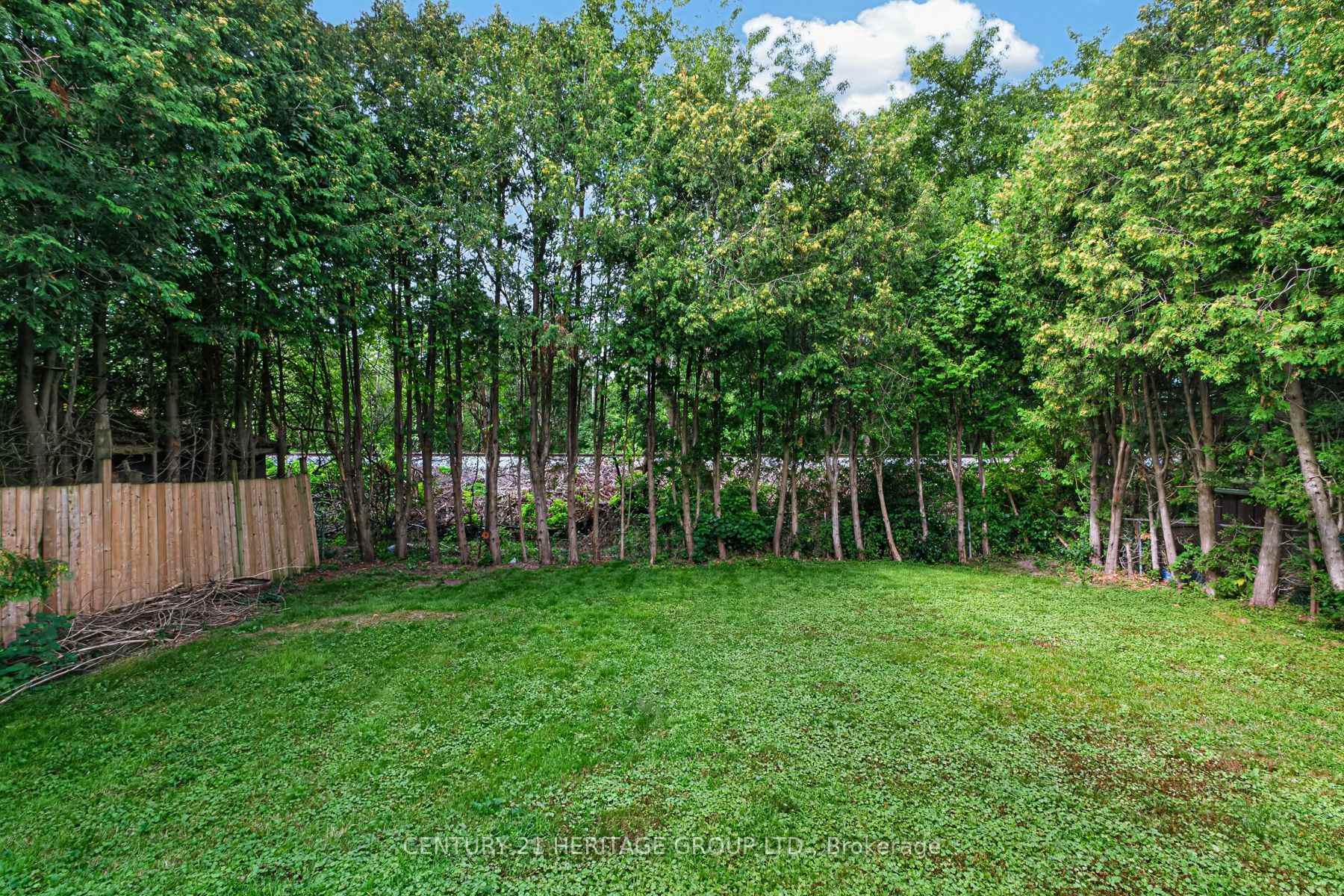 Photo 37 of 199 Paris Road, Brantford, Henderson-Sky Acres — HOMEH