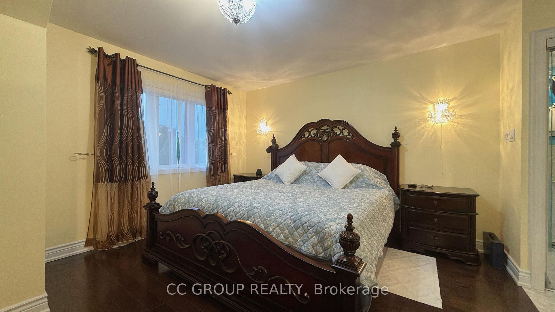 Photo 32 of 23 Yorkton Boulevard, Markham, Angus Glen — HOMEH