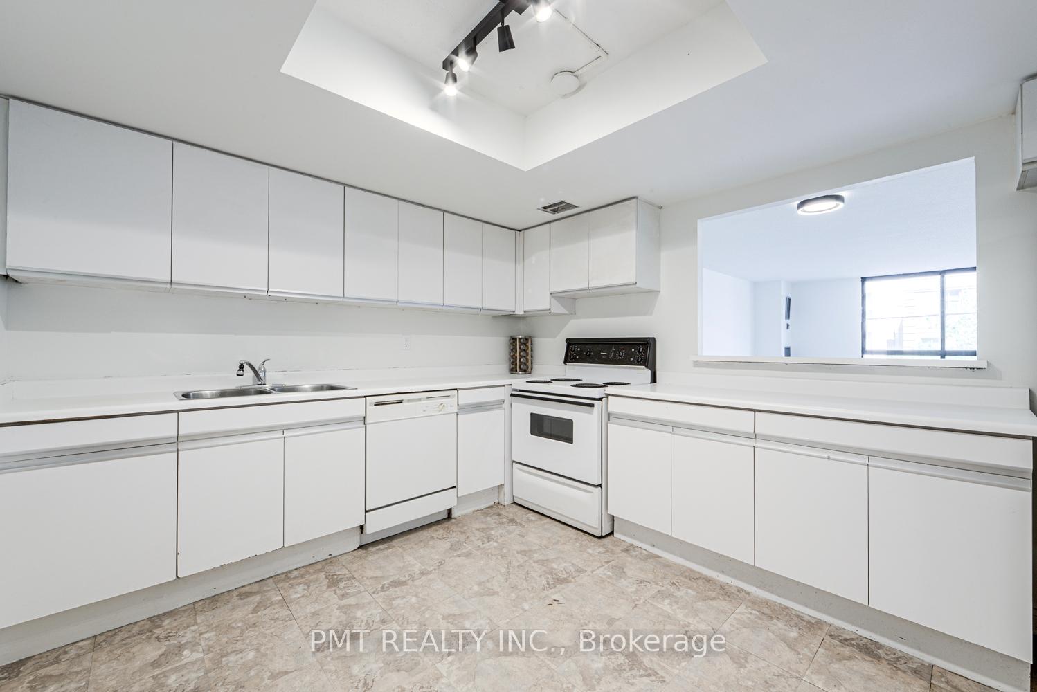 Photo 9 of Unit 202, 77 Carlton Street, Toronto, Church-Yonge Corridor — HOMEH