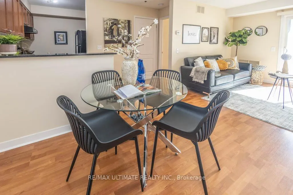 Photo 7 of Unit 3301, 4 Dayspring Circle, Brampton, Goreway Drive Corridor — HOMEH