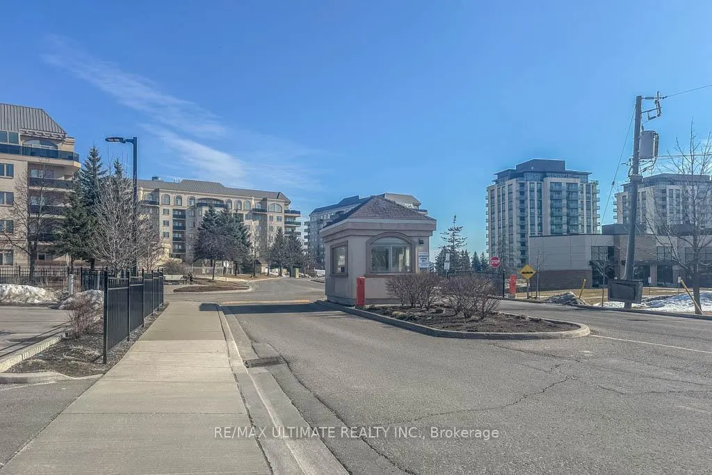 Photo 30 of Unit 3301, 4 Dayspring Circle, Brampton, Goreway Drive Corridor — HOMEH