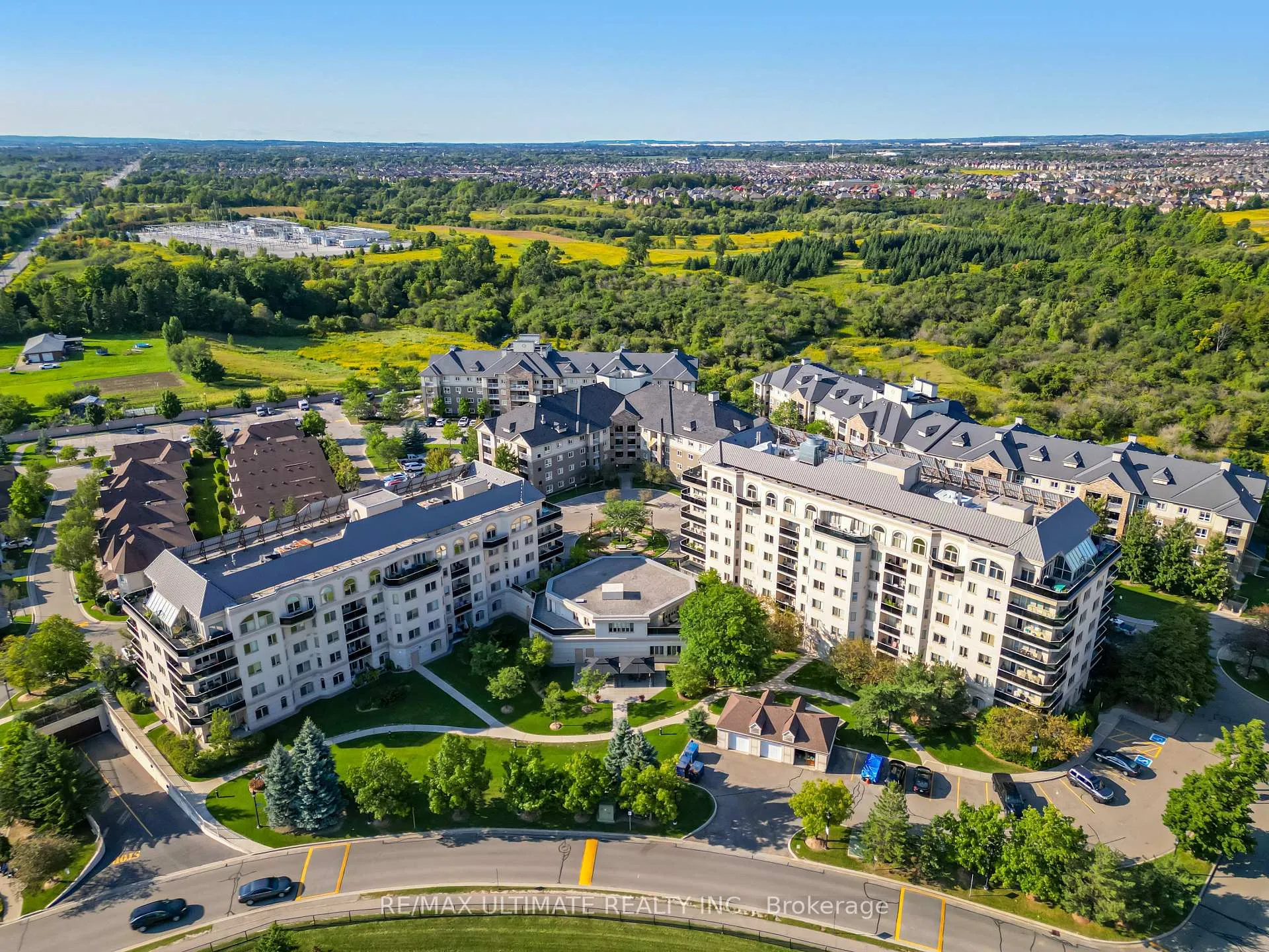 Photo 33 of Unit 3301, 4 Dayspring Circle, Brampton, Goreway Drive Corridor — HOMEH