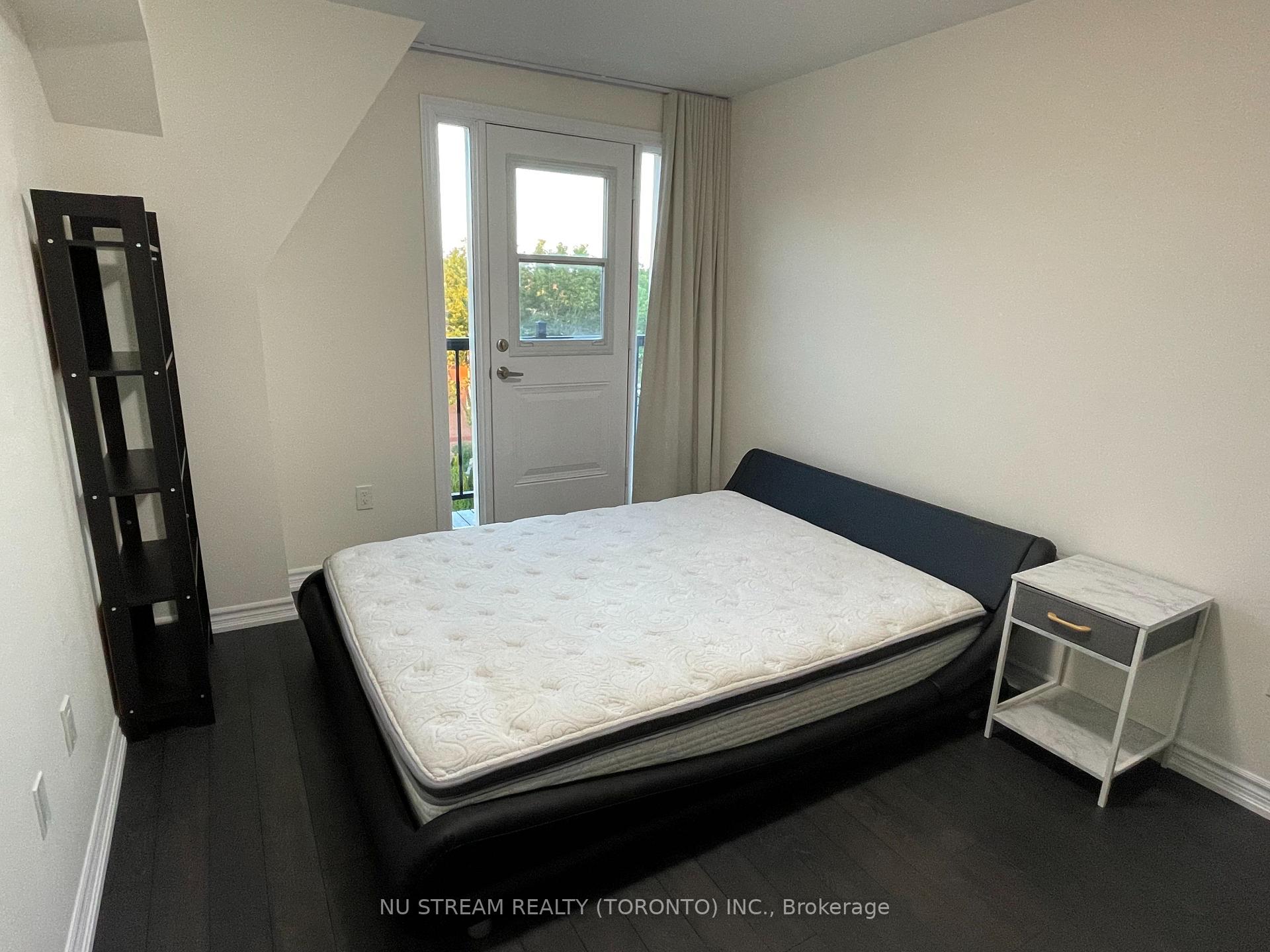 Photo 6 of Unit 18, 181 Parktree Drive, Vaughan, Maple — HOMEH