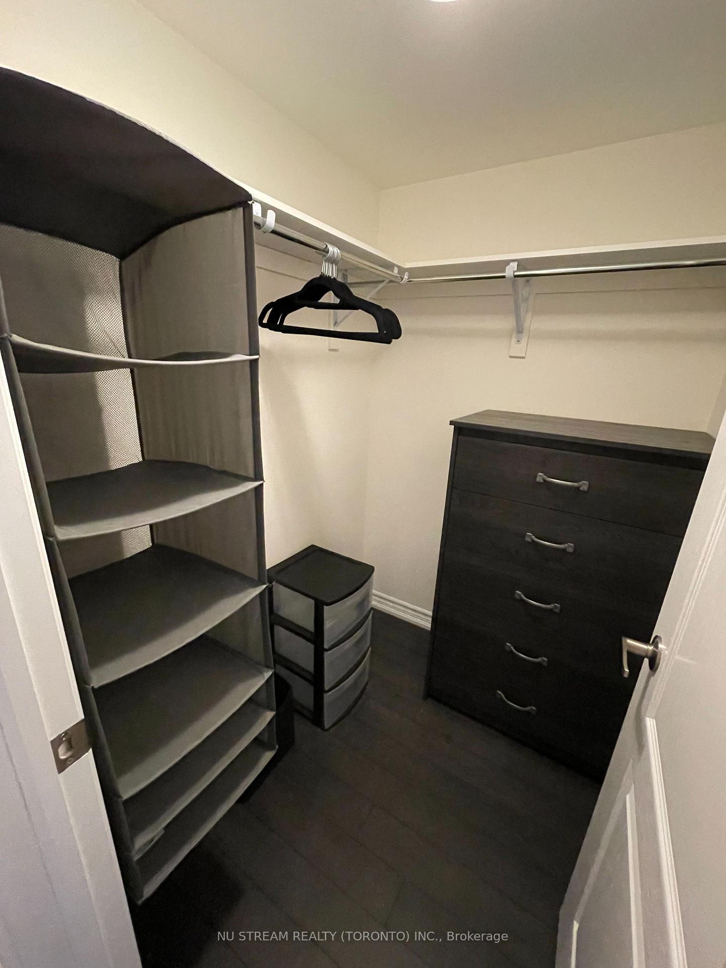 Photo 8 of Unit 18, 181 Parktree Drive, Vaughan, Maple — HOMEH