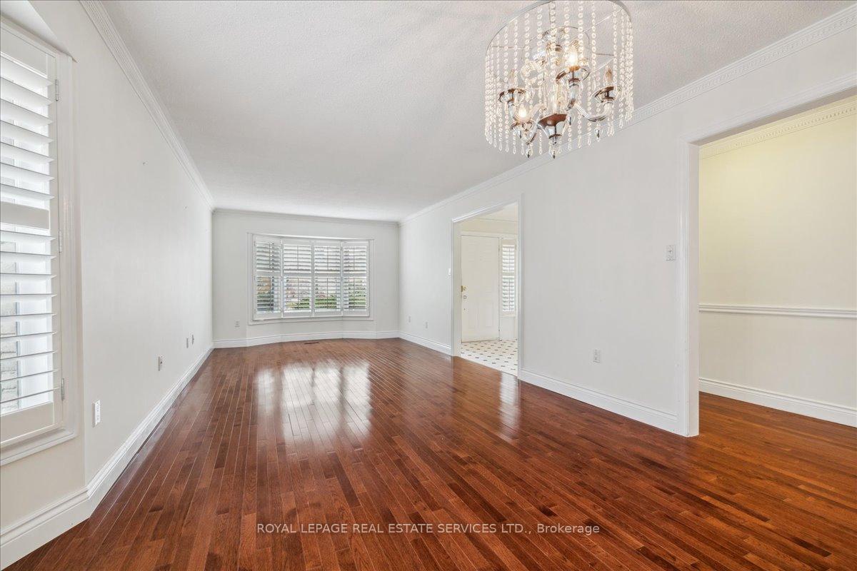 Photo 4 of 172 River Oaks Boulevard E, Oakville, River Oaks — HOMEH