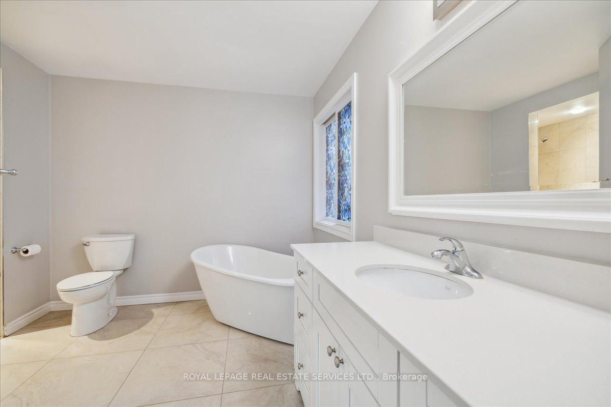 Photo 20 of 172 River Oaks Boulevard E, Oakville, River Oaks — HOMEH