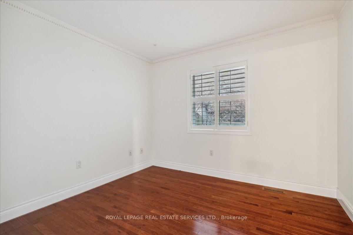 Photo 23 of 172 River Oaks Boulevard E, Oakville, River Oaks — HOMEH
