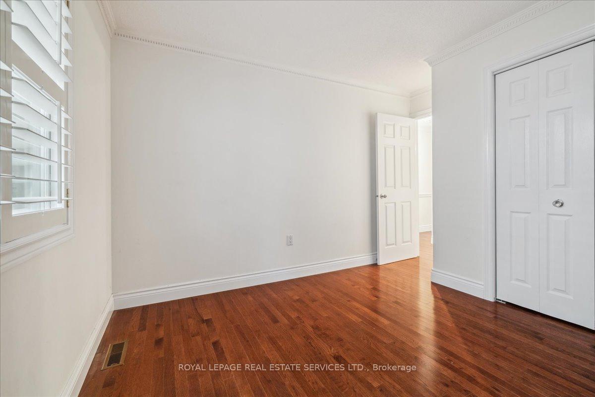 Photo 24 of 172 River Oaks Boulevard E, Oakville, River Oaks — HOMEH
