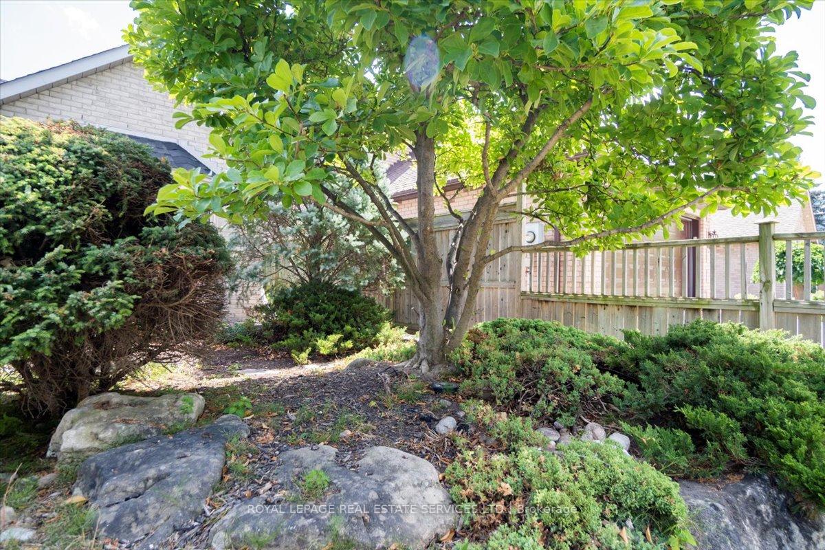 Photo 33 of 172 River Oaks Boulevard E, Oakville, River Oaks — HOMEH