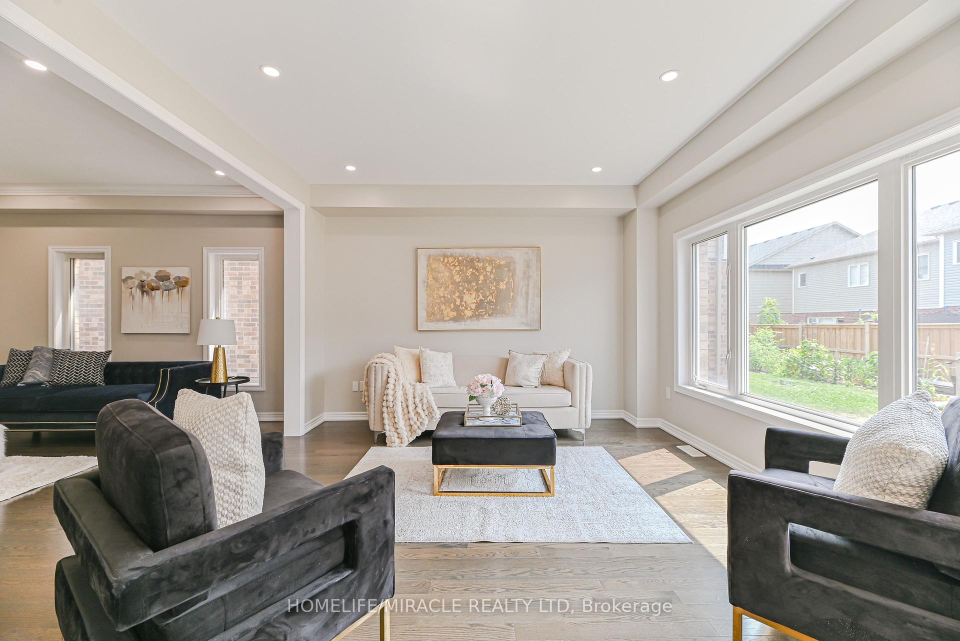 Photo 11 of 24 Weatherall Avenue, Cambridge, Preston Heights — HOMEH
