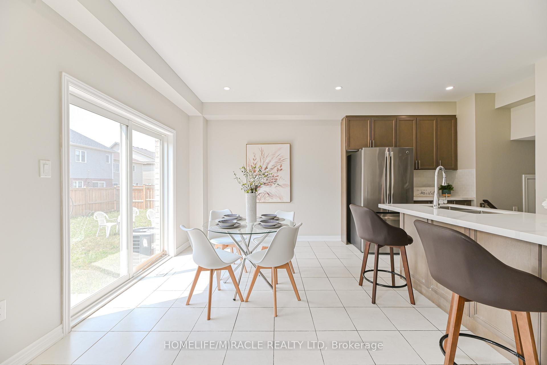 Photo 14 of 24 Weatherall Avenue, Cambridge, Preston Heights — HOMEH