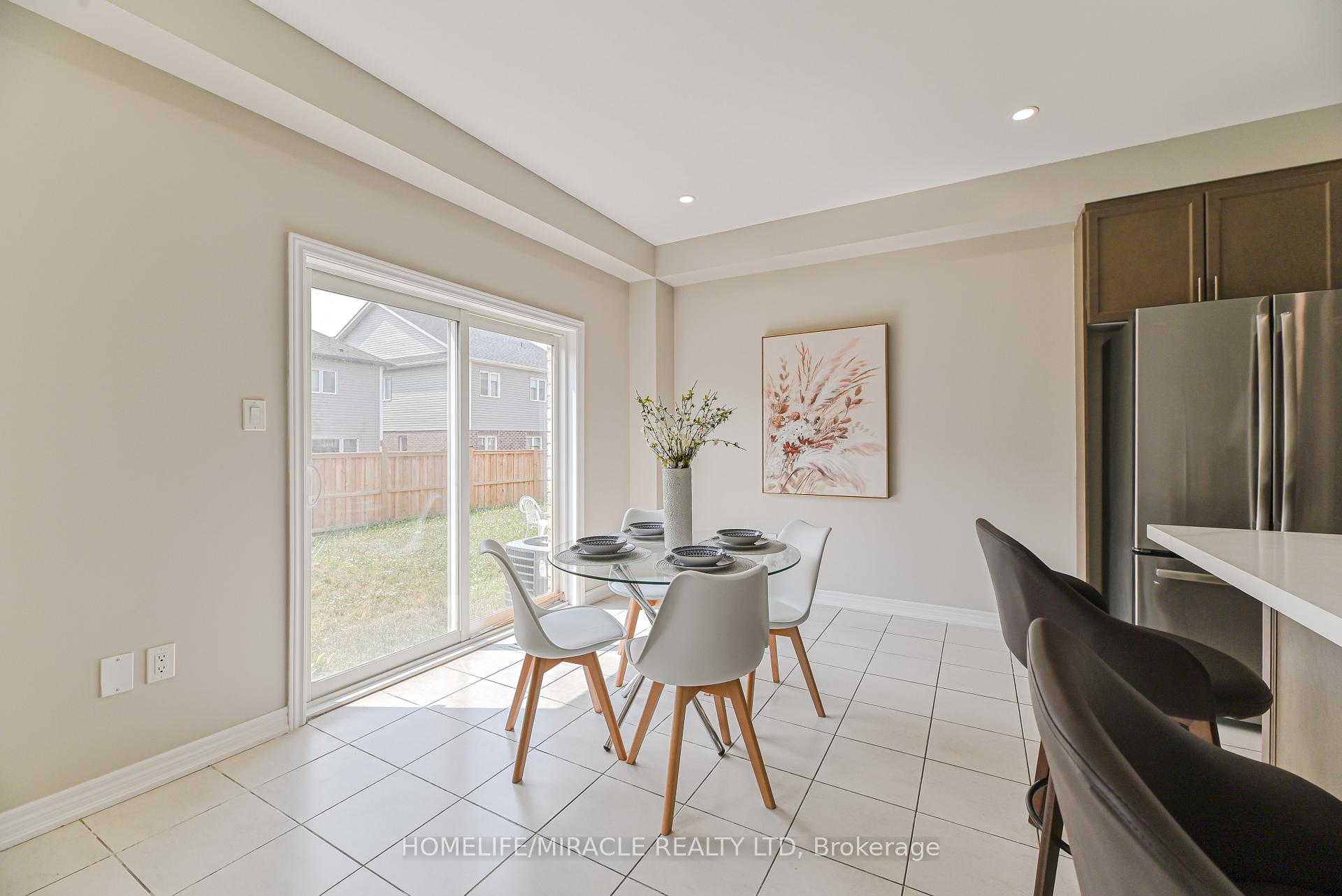 Photo 15 of 24 Weatherall Avenue, Cambridge, Preston Heights — HOMEH