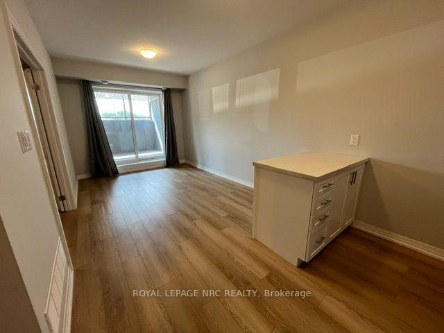 Photo 3 of Unit 76, 6705 Cropp Street, Niagara Falls, Morrison — HOMEH