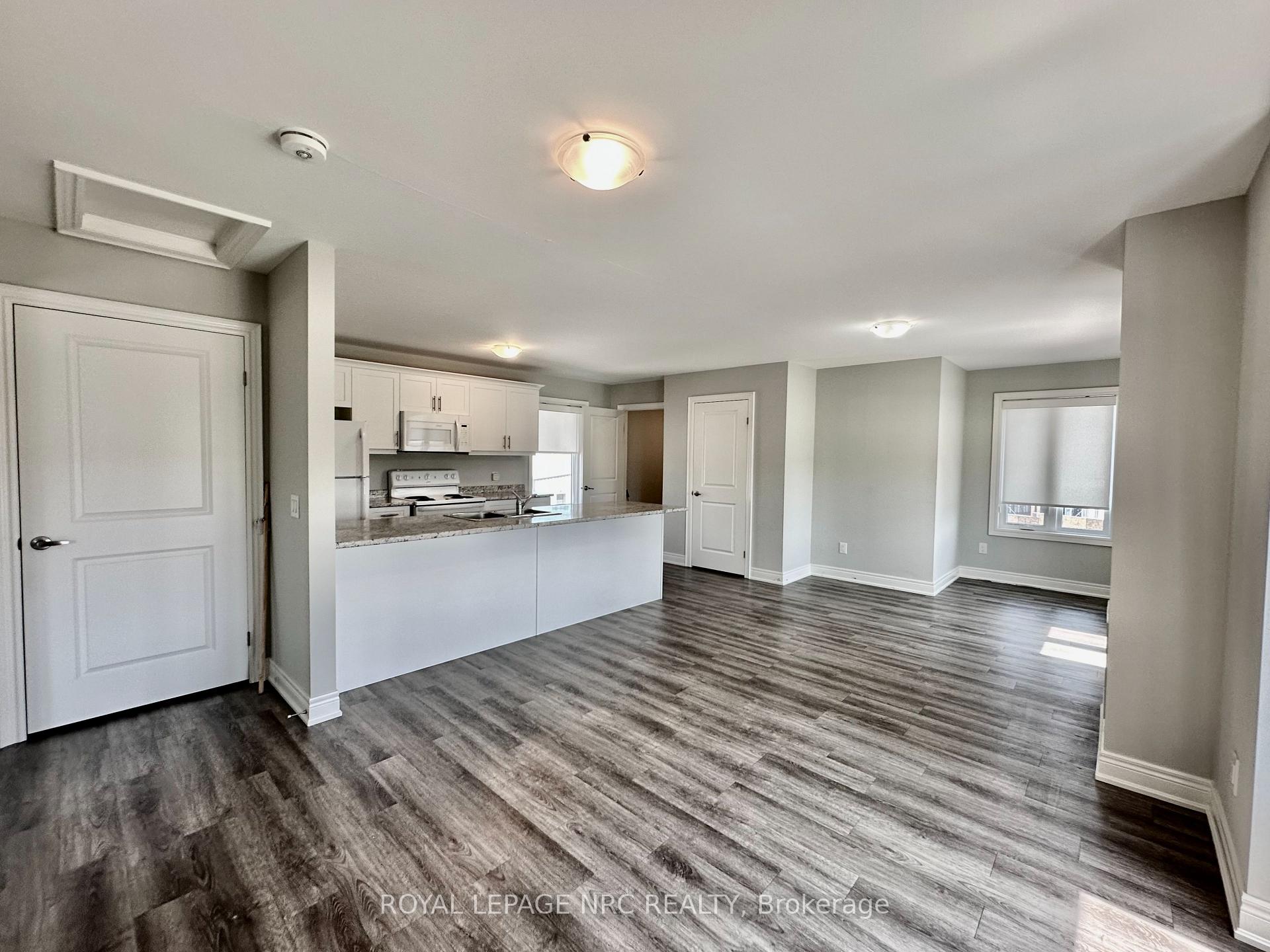 Photo 15 of Unit UPPER, 1 Abbot Street, St. Catharines, Oakdale — HOMEH